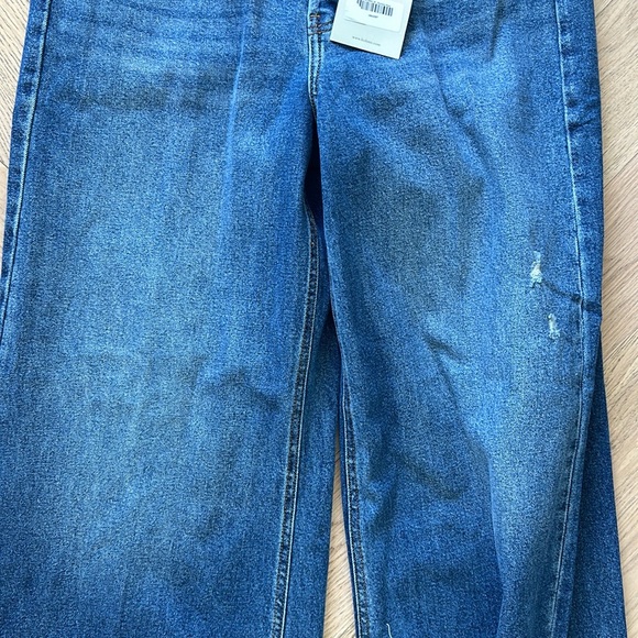 Cello Wide Leg Jeans in Medium Wash - Picture 4 of 8